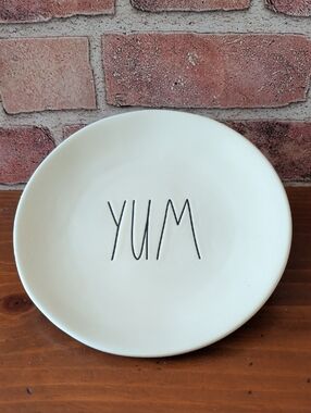 Rae Dunn YUM Luncheon Plate